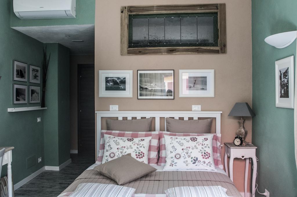 Zia Letizia Bed And Wine Hotell Monterosso al Mare Rum bild